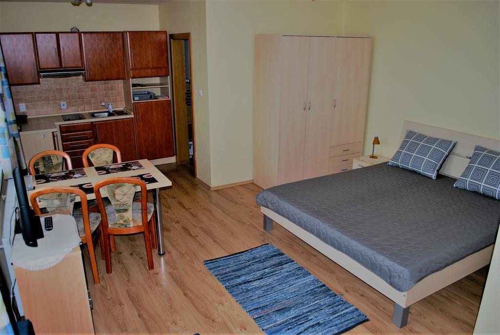 Beska Appartement Bešeňová Buitenkant foto