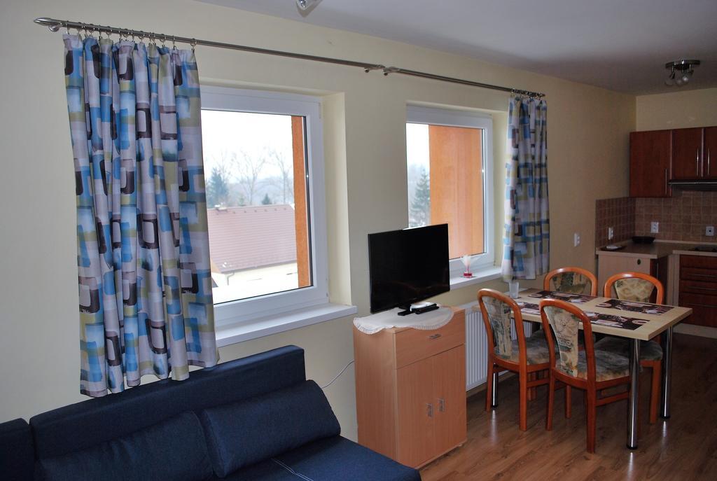 Beska Appartement Bešeňová Buitenkant foto