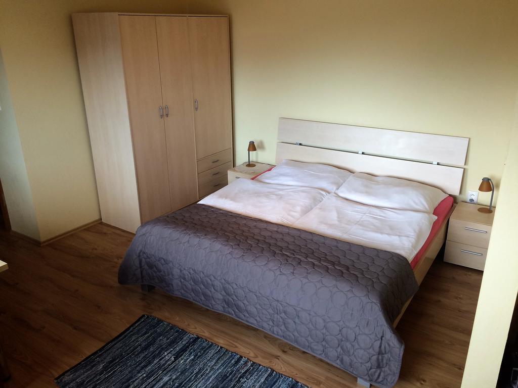 Beska Appartement Bešeňová Buitenkant foto