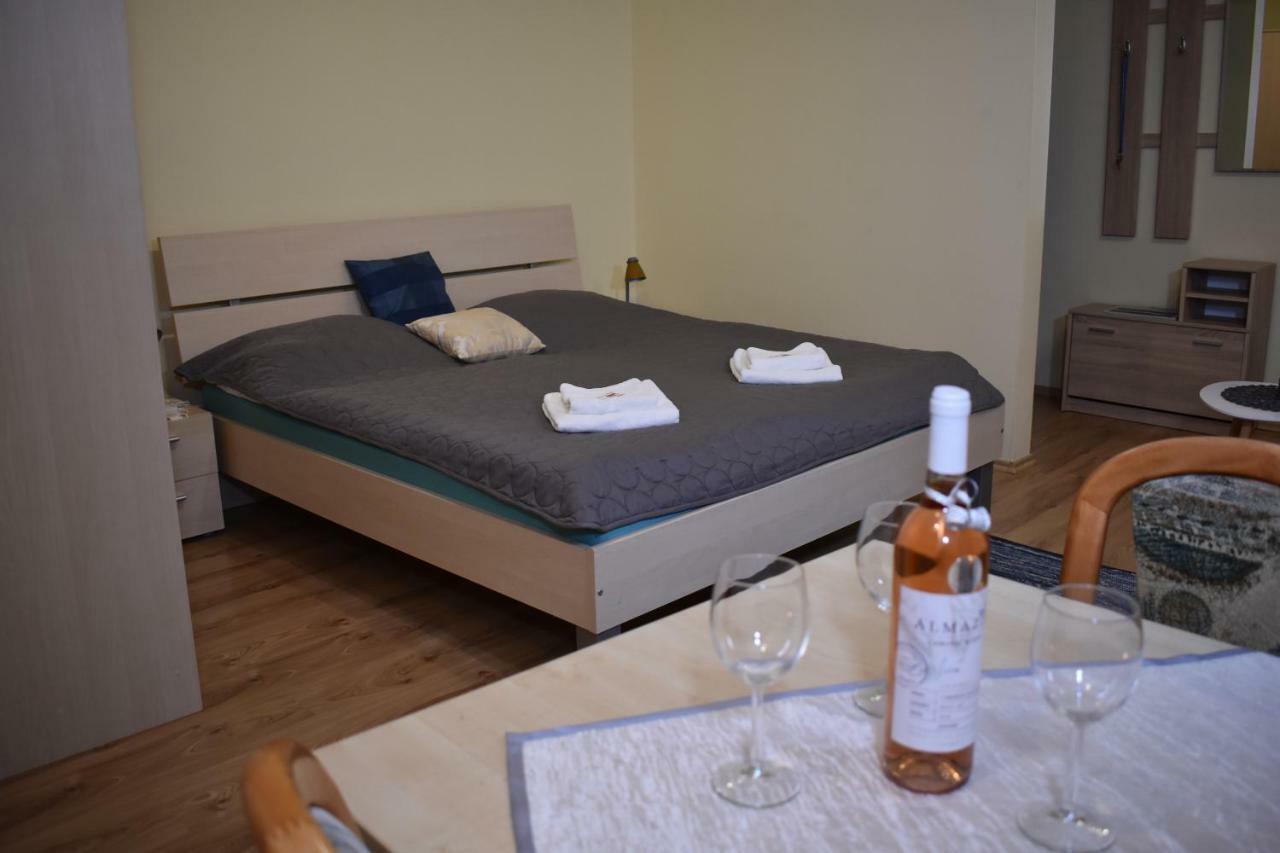 Beska Appartement Bešeňová Buitenkant foto