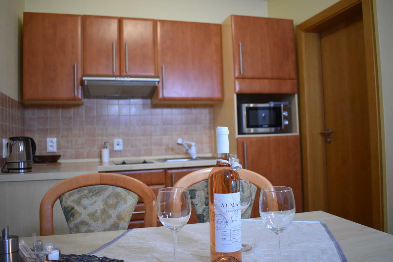 Beska Appartement Bešeňová Buitenkant foto